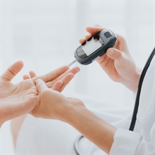 Diabete, nuova opzione terapeutica contro complicanze cardiache e renali